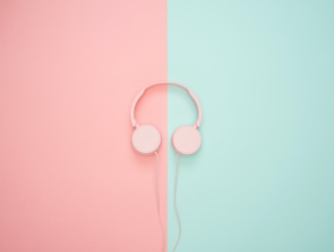 Titelbild 10 Online-Marketing-Podcasts zum Verlieben