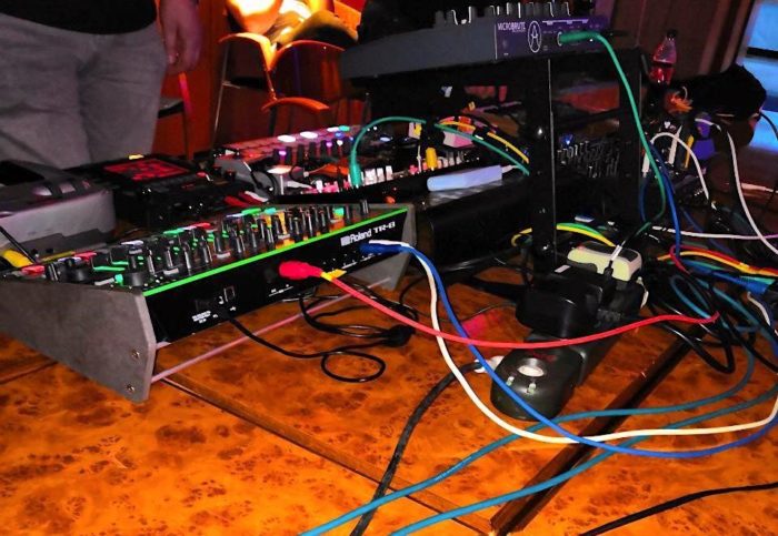Zu sehen ist ein DJ Pult auf der Contentixx 2019