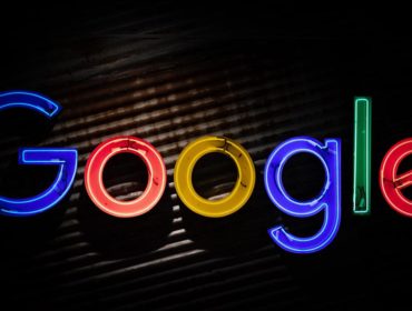 Leuchtreklame: "Google"